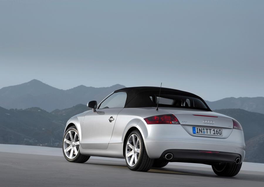  Audi TT Roadster (8J) 2007 года  (WW) (фото 18 из 34)